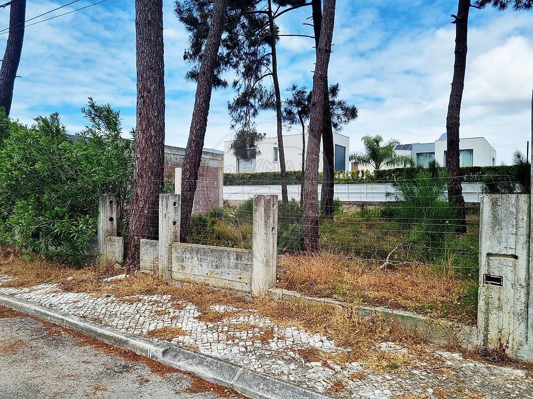 Terreno à venda em Almada