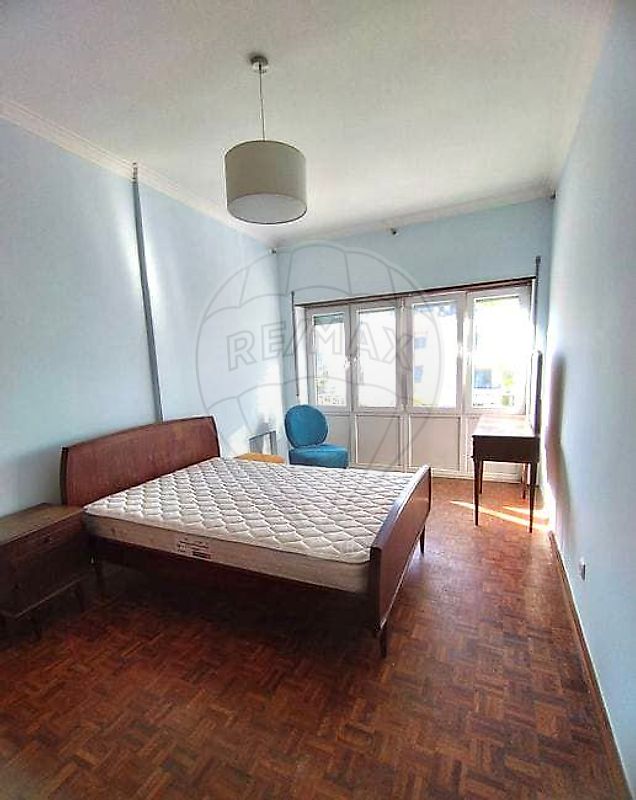 Apartamento T1 para arrendar em Almada