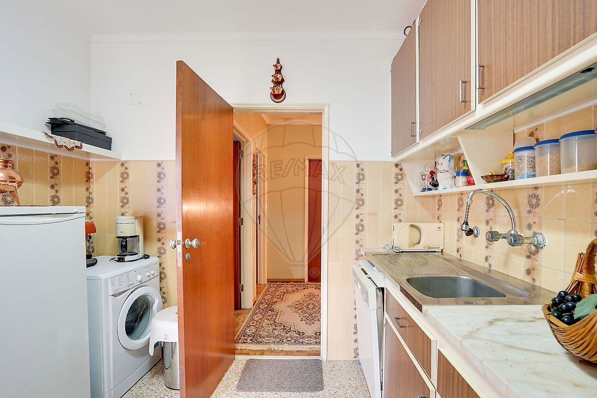 Apartamento T4 à venda em Loures