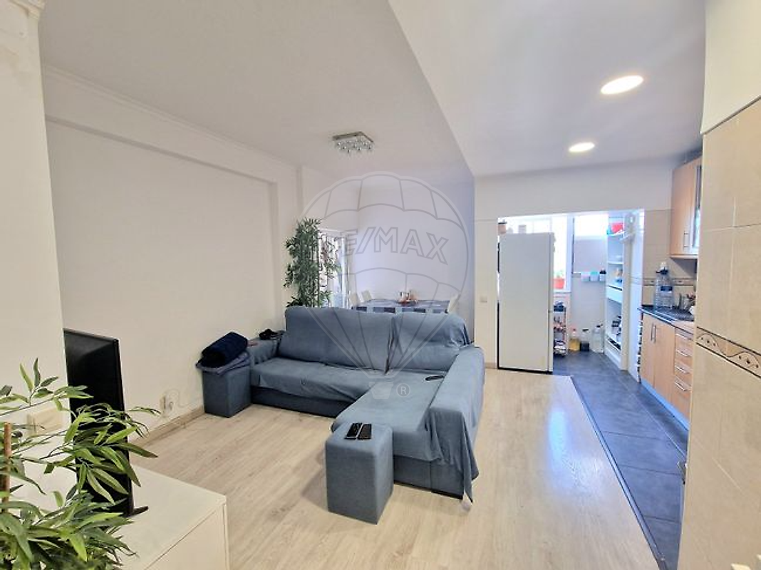 Apartamento T2 à venda em Almada