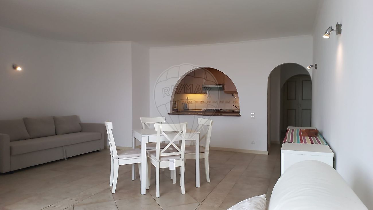 Apartamento T1 para arrendar em Almada