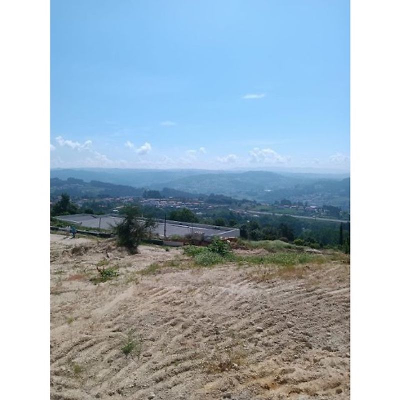 Land for sale in Guimarães, Portugal — €76,500