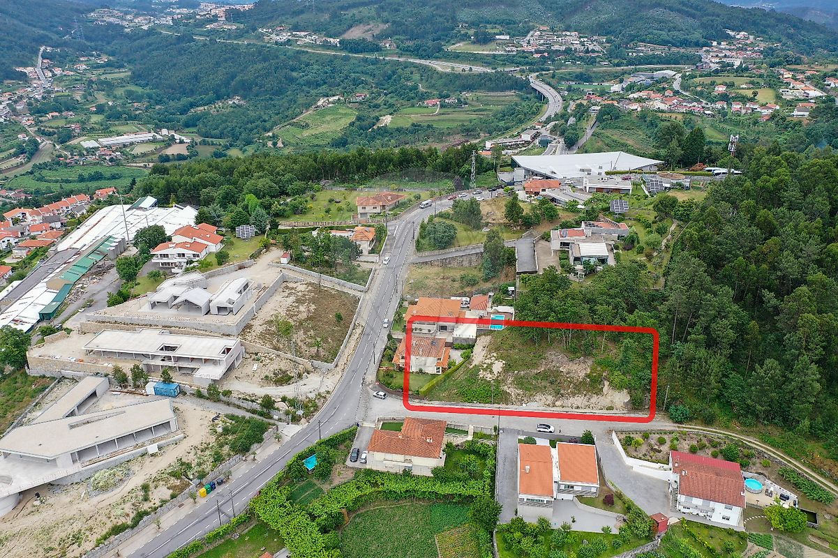 Land for sale in Guimarães, Portugal — €229,000