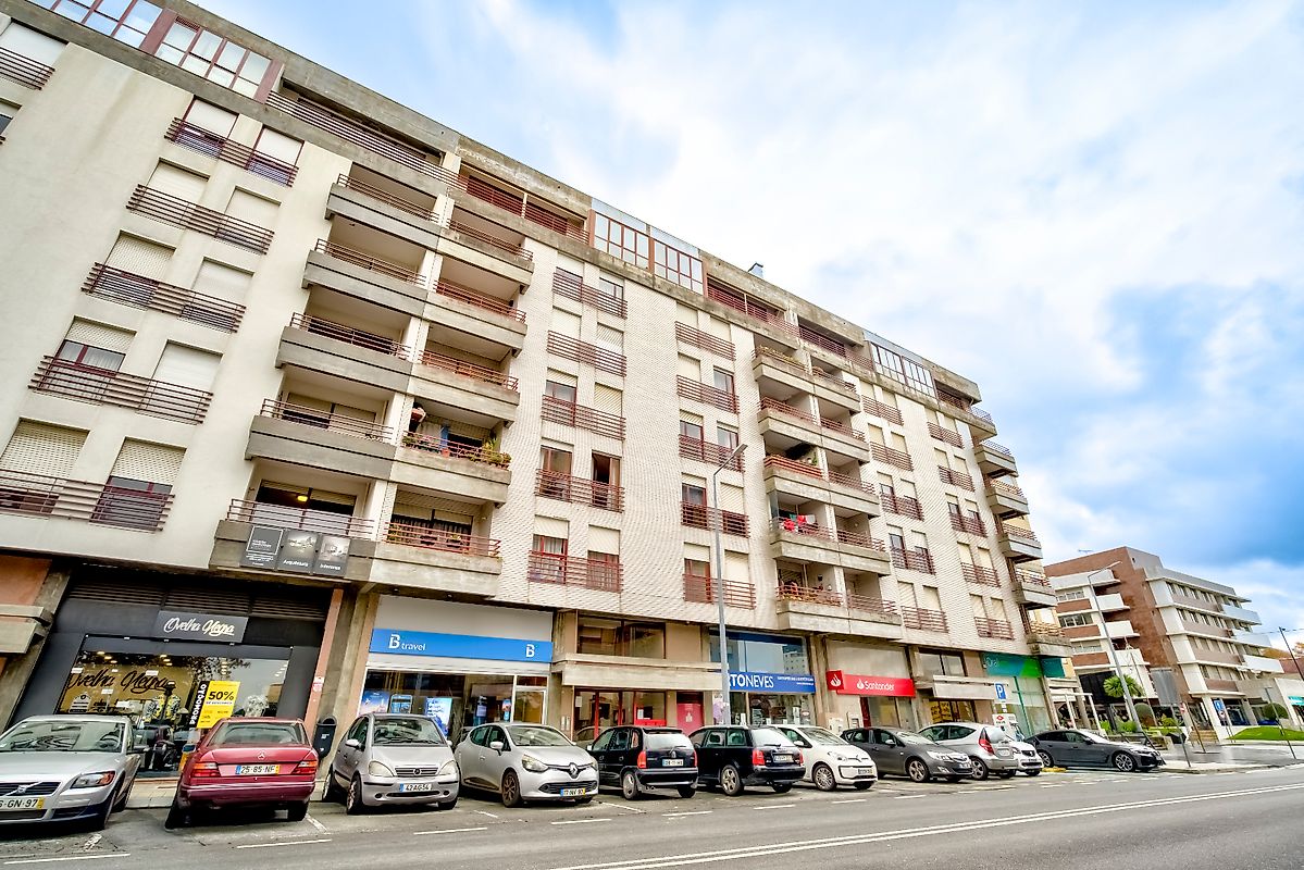 Apartamento T4 à venda em Vila Nova de Famalicão