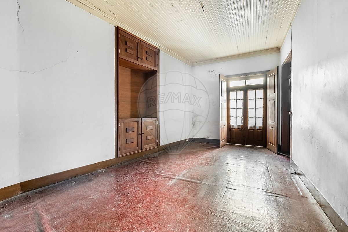 listing 123061230-204 picture-0