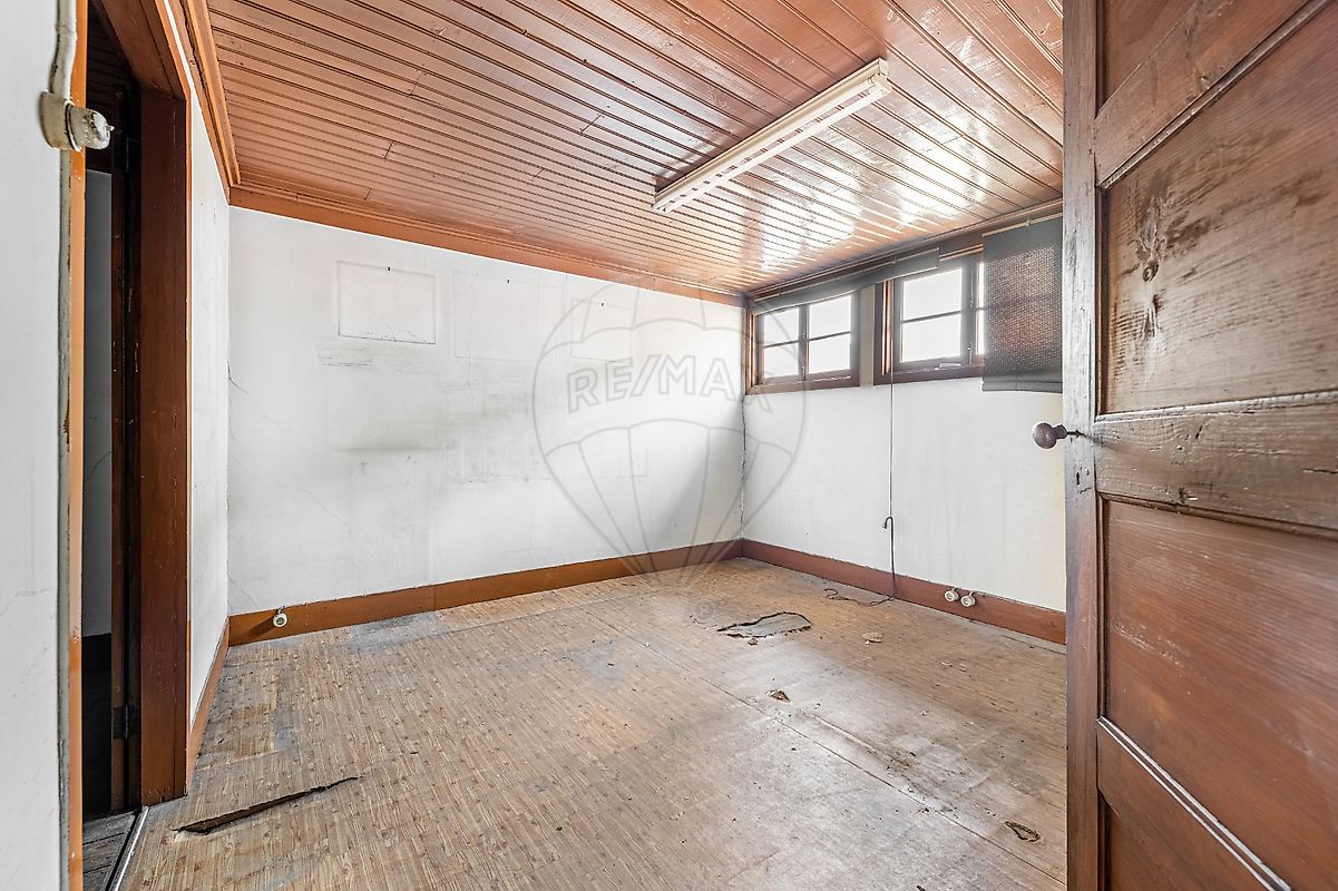 listing 123061230-204 picture-0