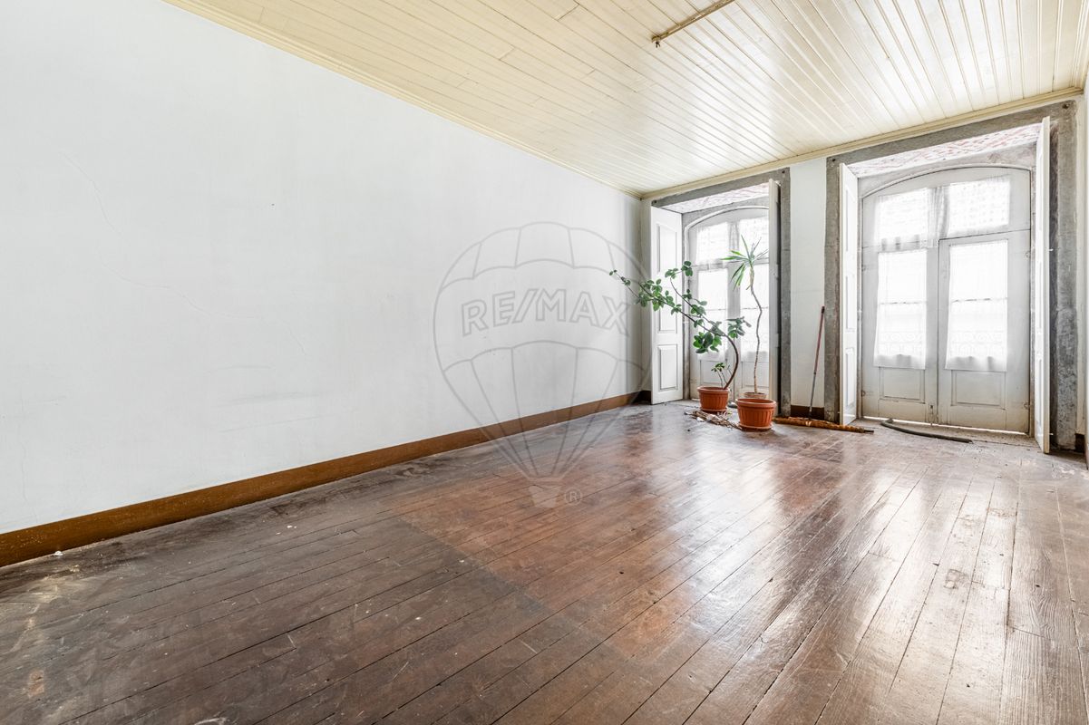listing 123061230-204 picture-0