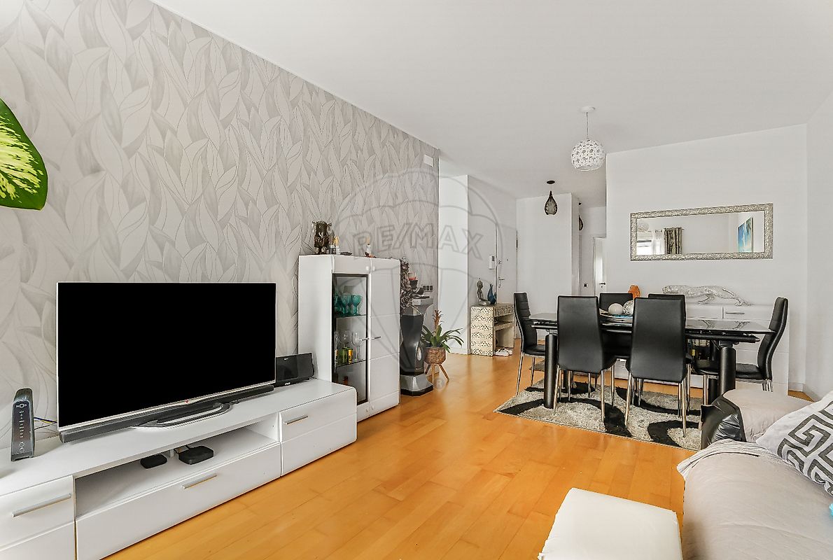 listing 123061131-832 picture-0