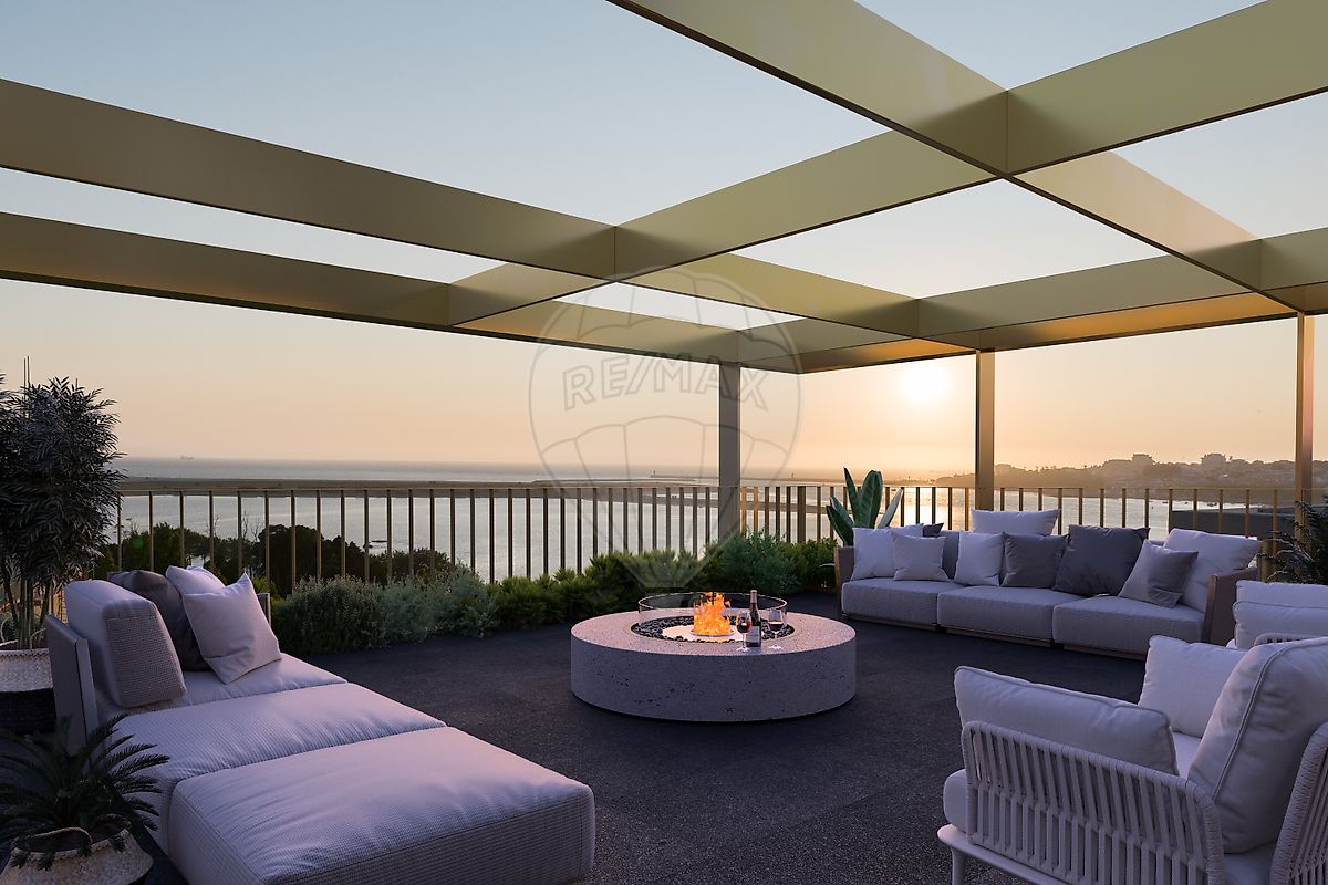 Apartamento T4 à venda em Vila Nova de Gaia