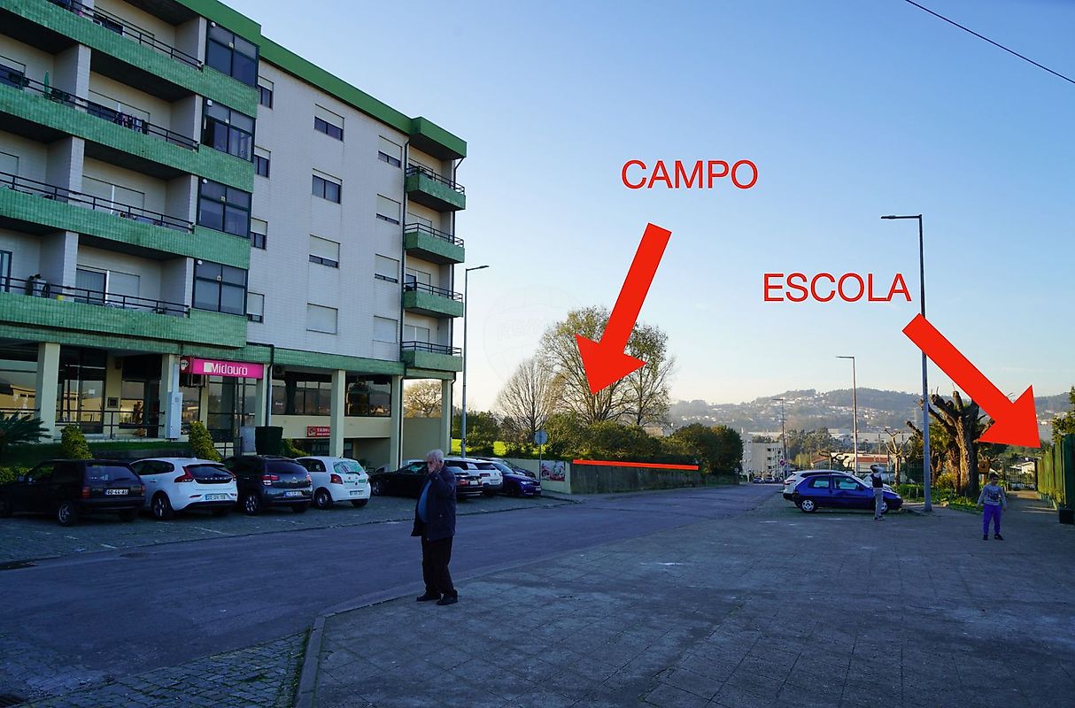 Land for sale in Santo Tirso, Portugal — €690,000