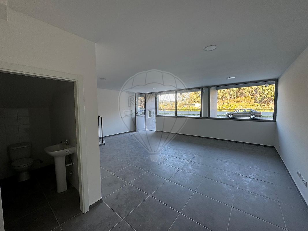 listing 123061236-200 picture-0