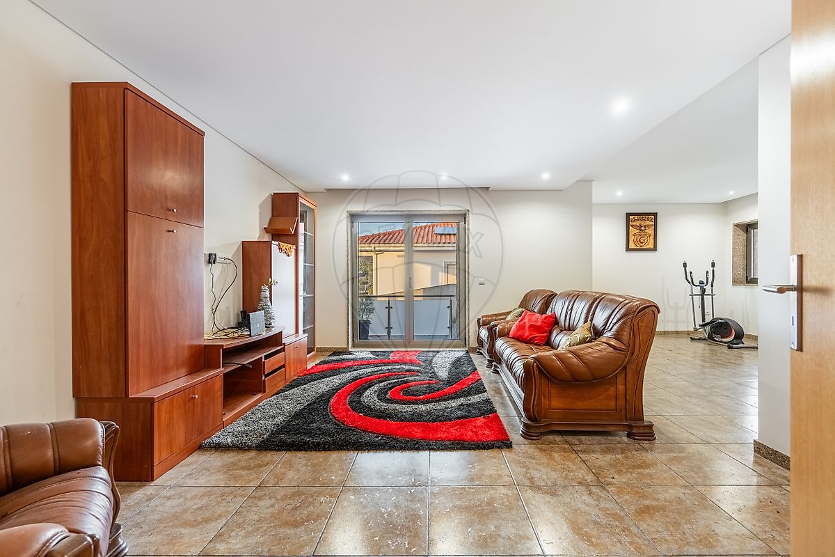 listing 123061245-230 picture-0