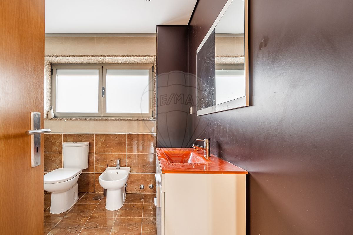 listing 123061245-230 picture-0