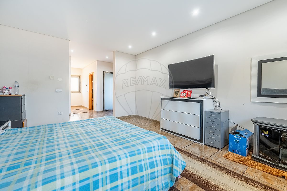 listing 123061245-230 picture-0