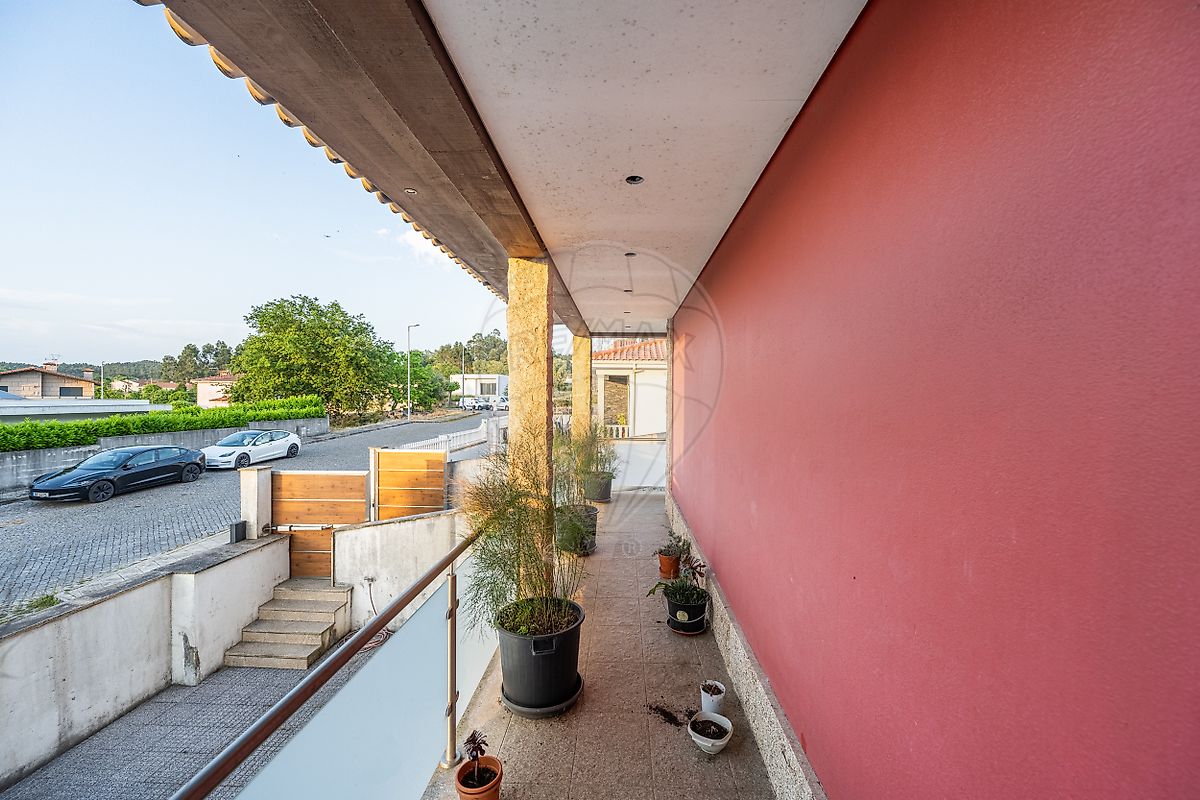 listing 123061245-230 picture-0