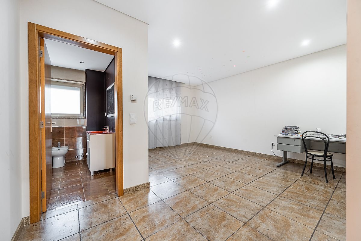 listing 123061245-230 picture-0
