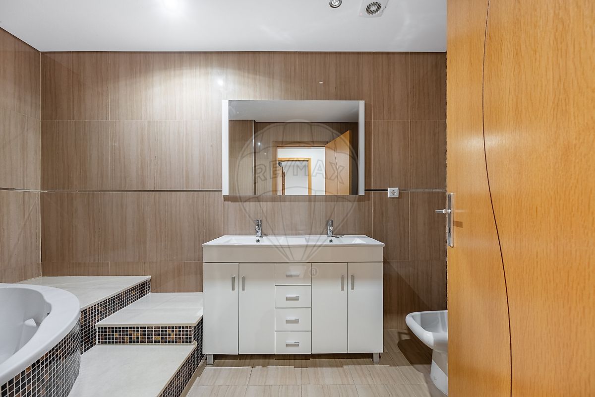 listing 123061245-230 picture-0