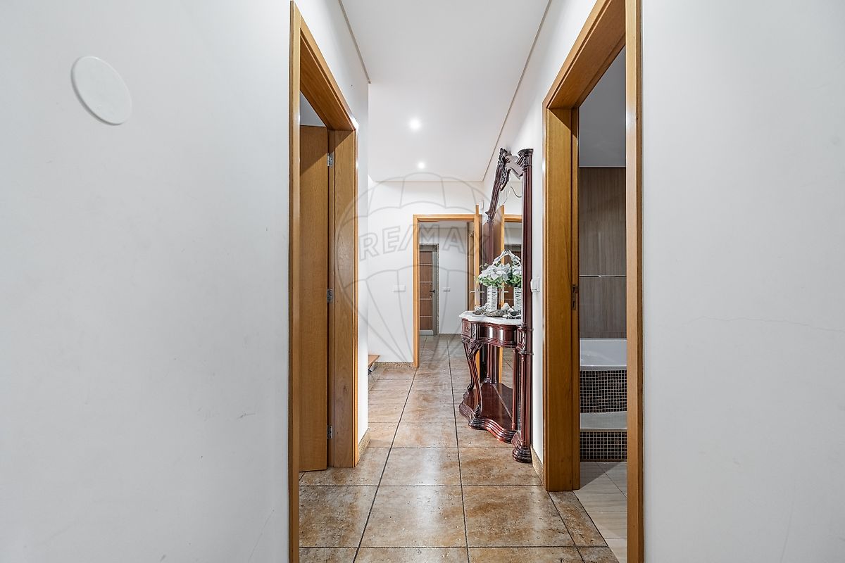 listing 123061245-230 picture-0