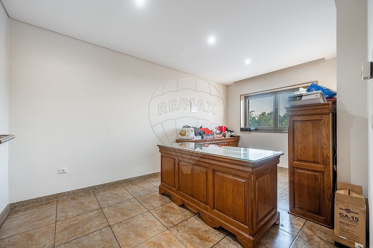 listing 123061245-230 picture-0