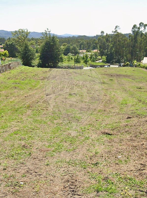 Terreno - Verim, Friande e Ajude, Póvoa de Lanhoso, Braga