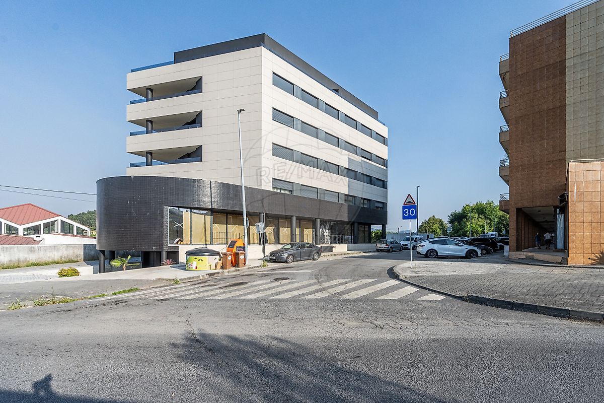 Loja - Fermentões, Guimarães, Braga