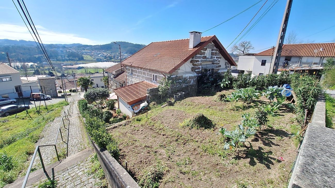 Moradia T8 à venda em Guimarães