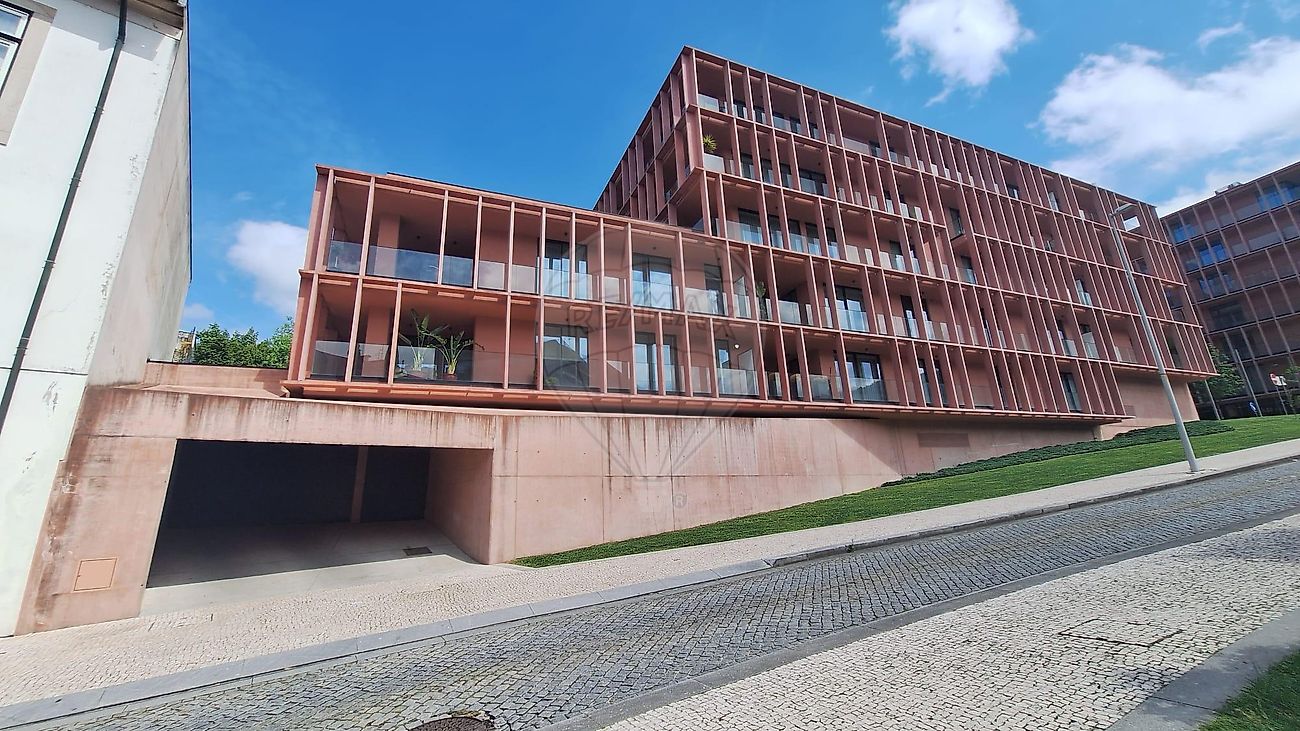 Garagem para arrendar em Guimarães