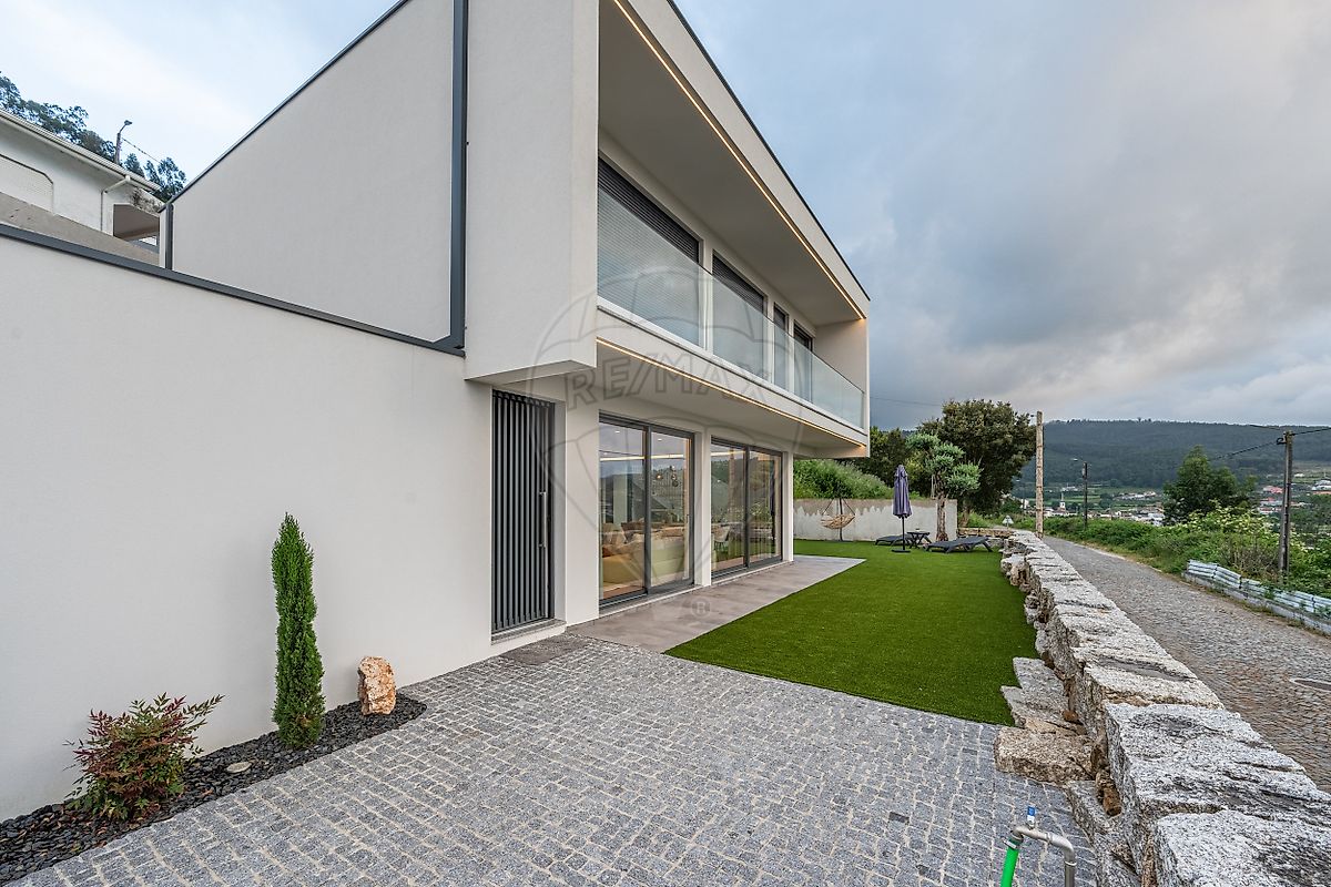 Moradia - São Tomé Negrelos, Santo Tirso, Porto