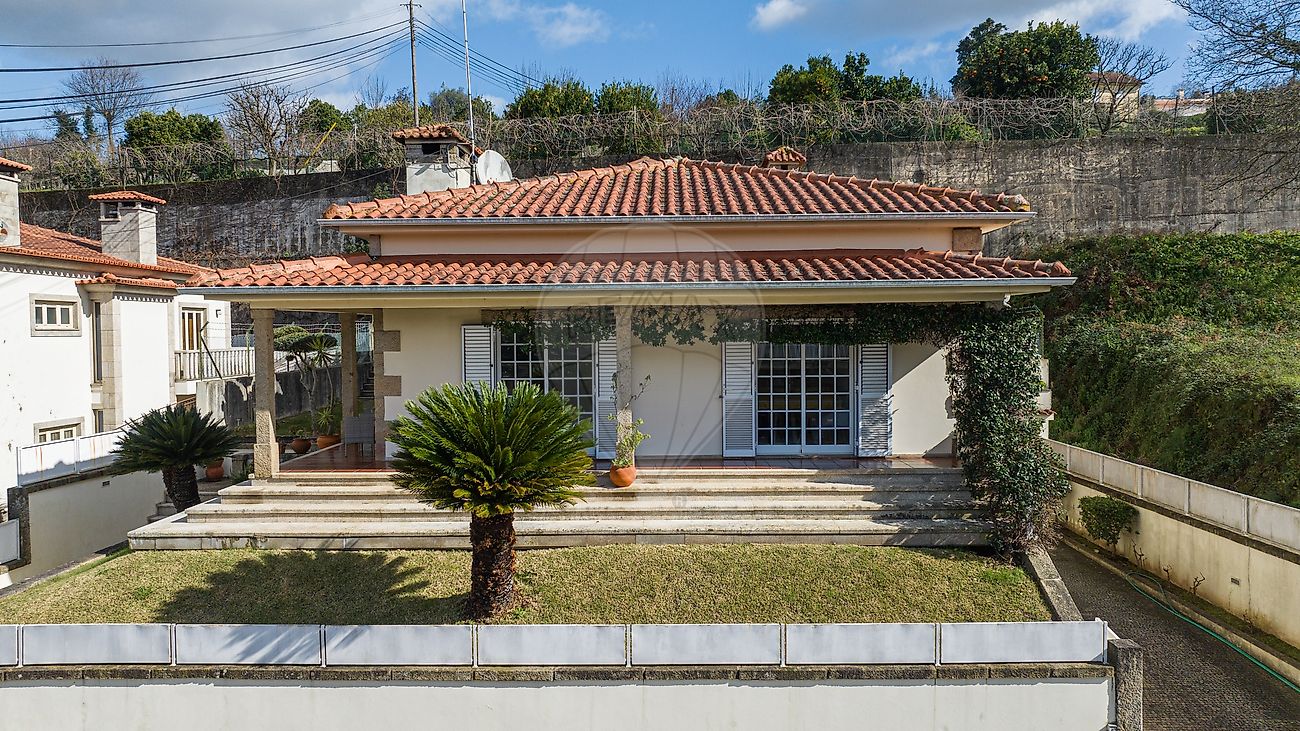Moradia T5 à venda em Braga