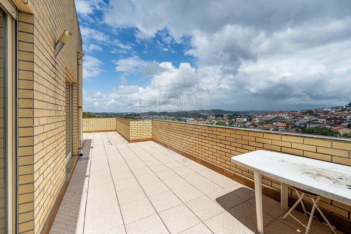 Apartamento T3 à venda em Valongo