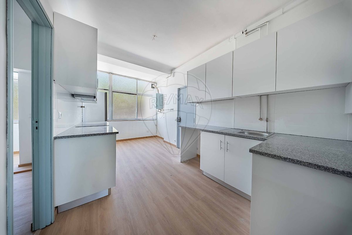 Apartamento T4 à venda em Coimbra (Sé Nova, Santa Cruz, Almedina e São Bartolomeu), Coimbra — foto 35