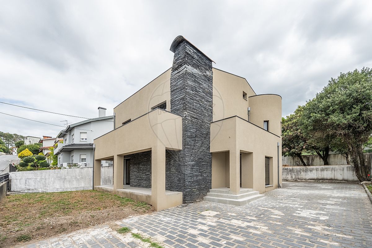 Moradia T4 - Nogueira, Fraião e Lamaçães, Braga, Braga