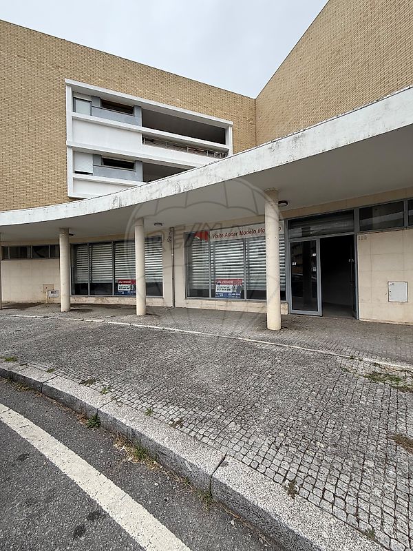 Loja - Nogueira e Silva Escura, Maia, Porto