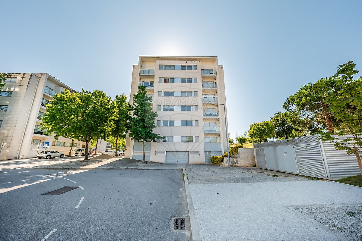 Apartamento T3 à venda em Maia