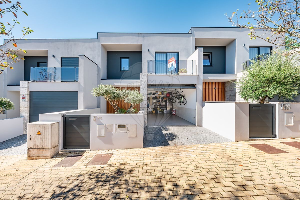 Apartamento T3 à venda em Vila Nova de Famalicão