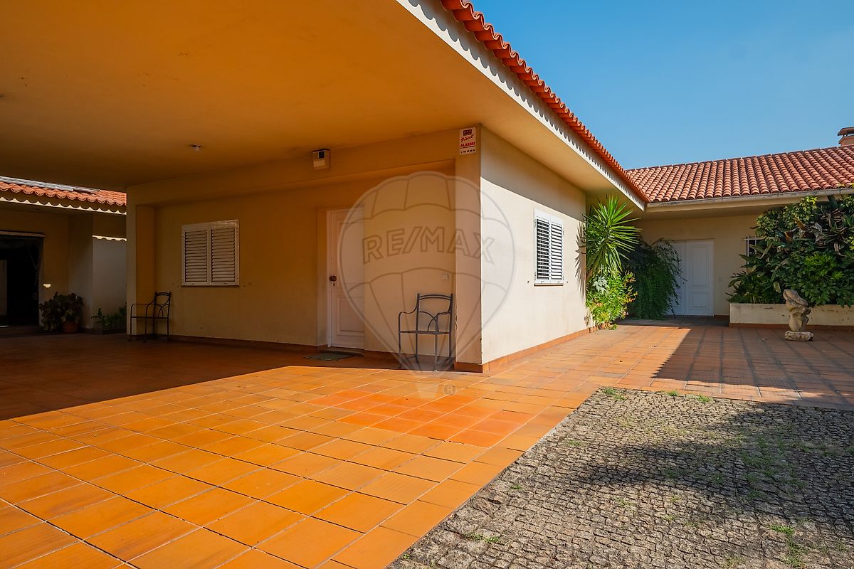 Moradia T4 à venda em Serzedelo, Guimarães — foto 2