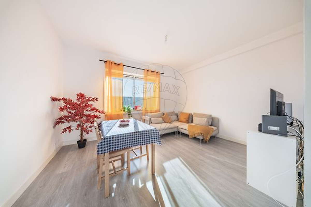 Apartamento T3 à venda em Vila Nova de Famalicão