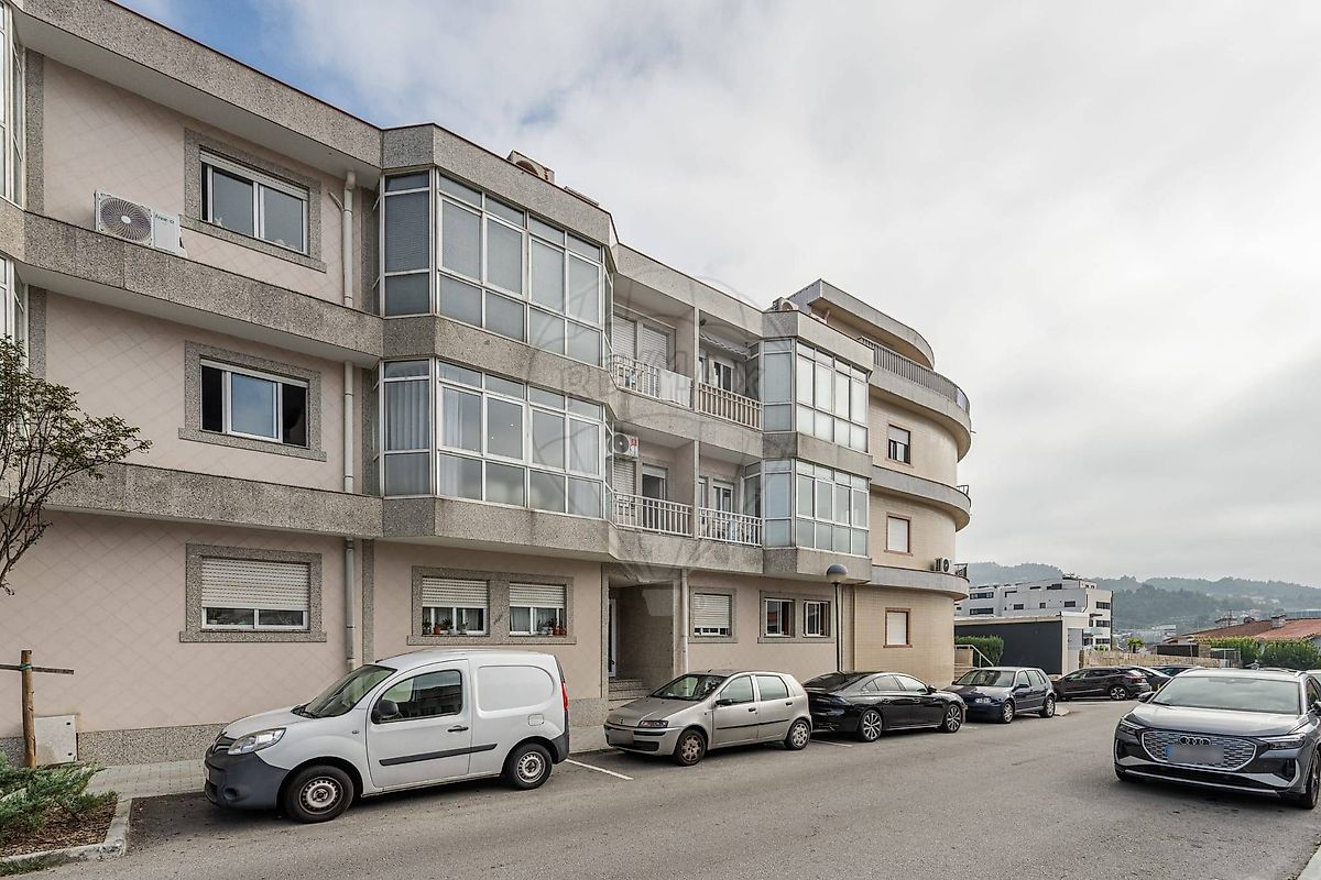 Apartamento T2 à venda em Urgezes, Guimarães — foto 4