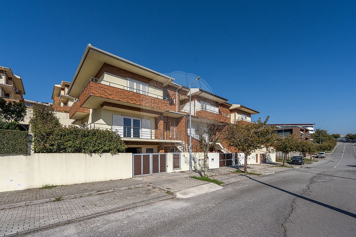 Moradia T3 à venda em Vila Nova de Famalicão