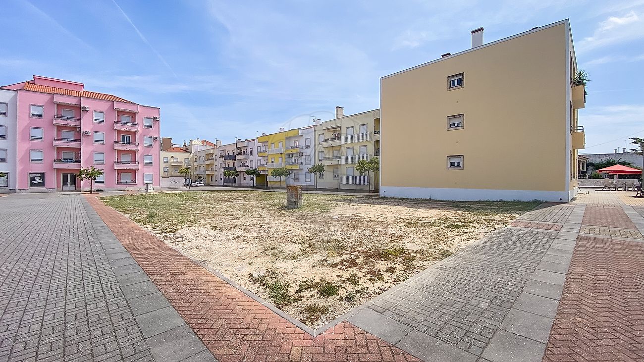 Terreno à venda em Almeirim