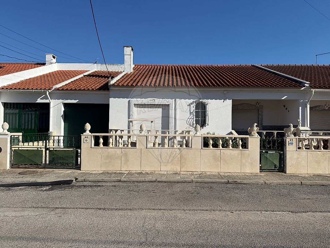 Moradia T3 à venda em Fazendas de Almeirim, €285.000