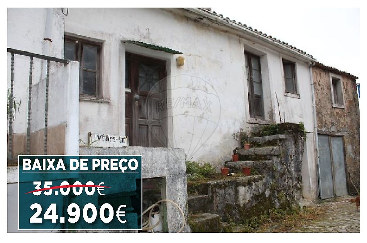 Moradia T3 à venda em Carvalhinhos