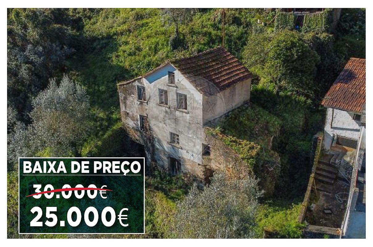 Moradia T3 à venda em Foz do Caneiro