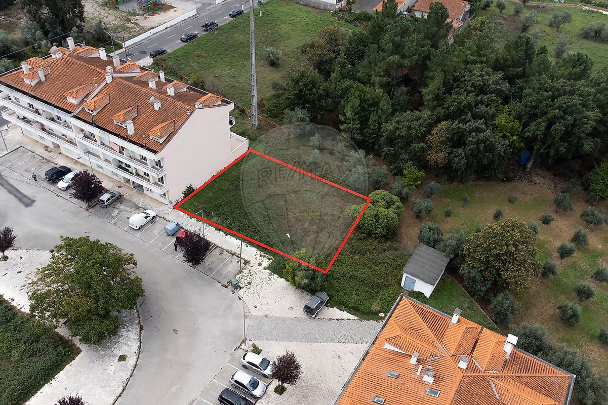Land for sale in Lousã, Portugal — €75,000