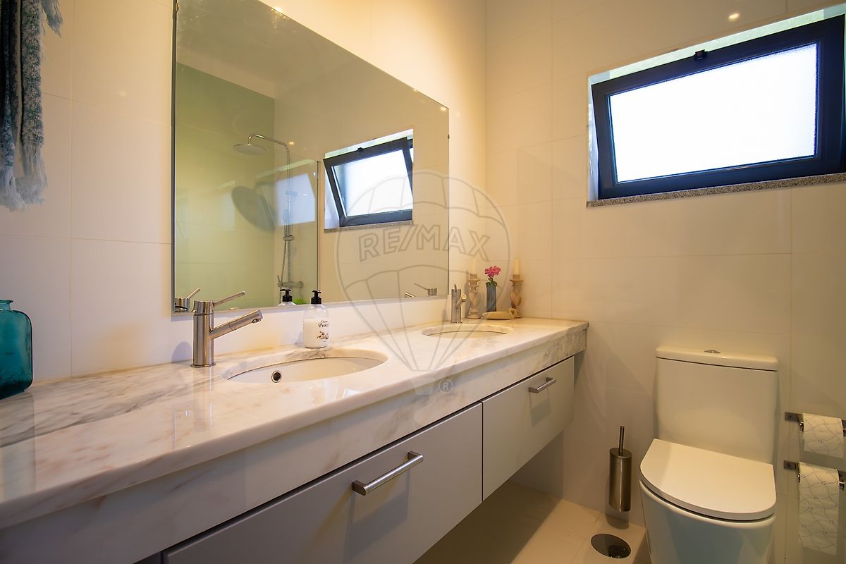 listing 123111111-40 picture-0