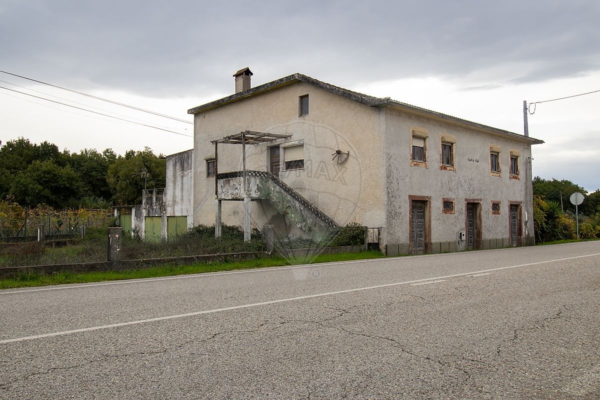 Moradia T4 para venda