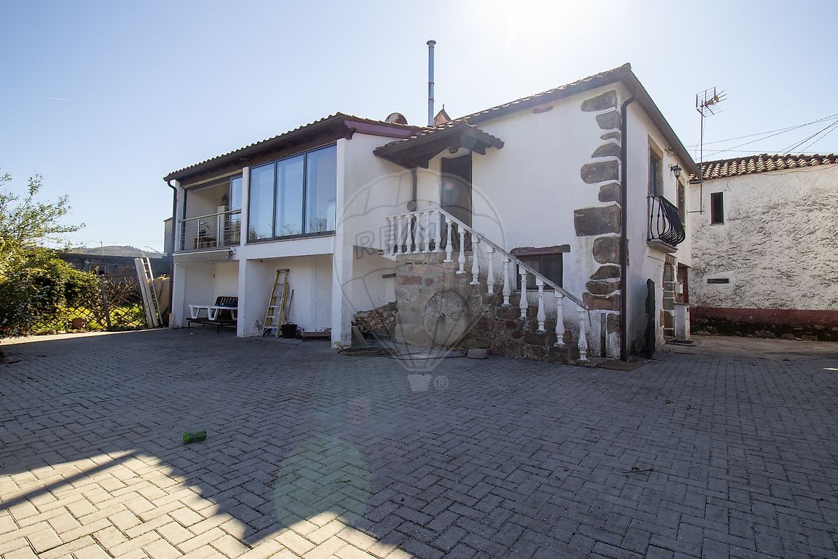 Moradia - Vila Nova do Ceira, Góis, Coimbra