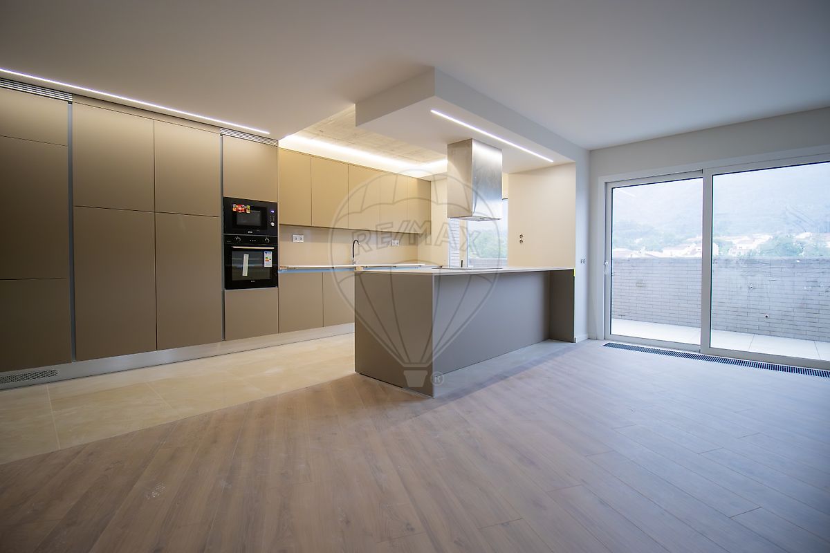 Apartamento T3 à venda em Lousã