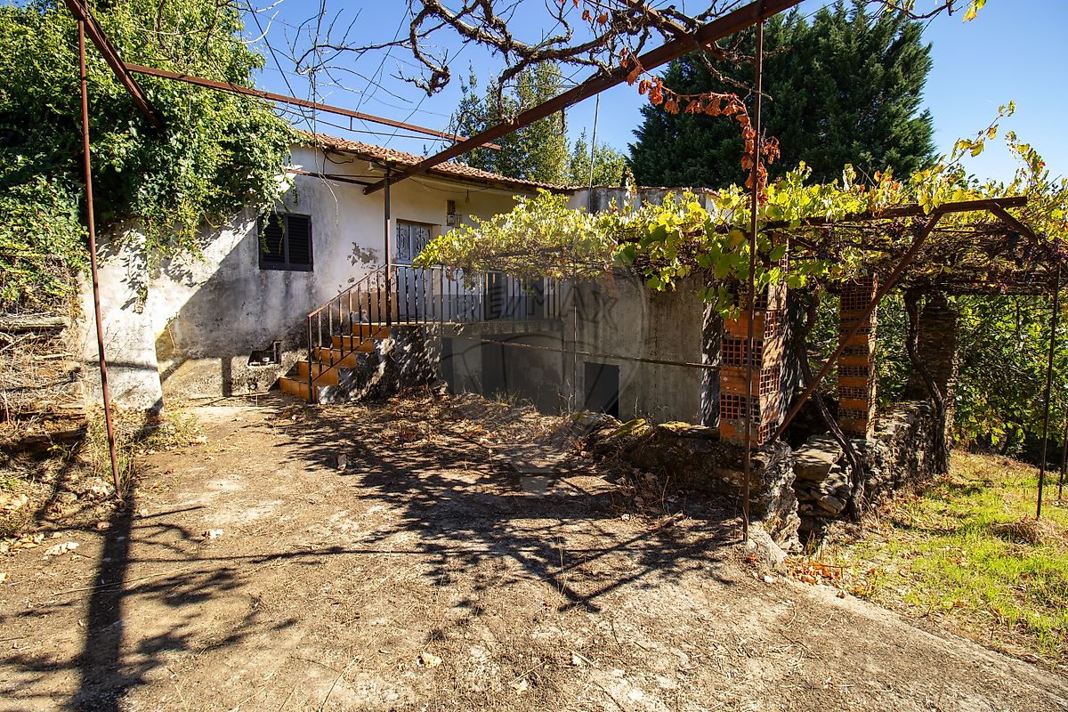 Apartamento T2 à venda em Castanheira de Pêra