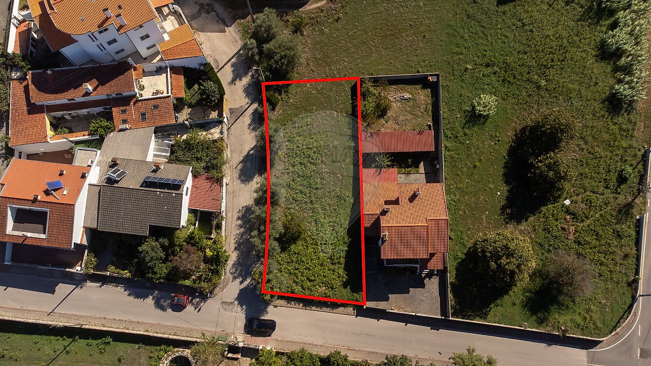 Terreno à venda em Lousã